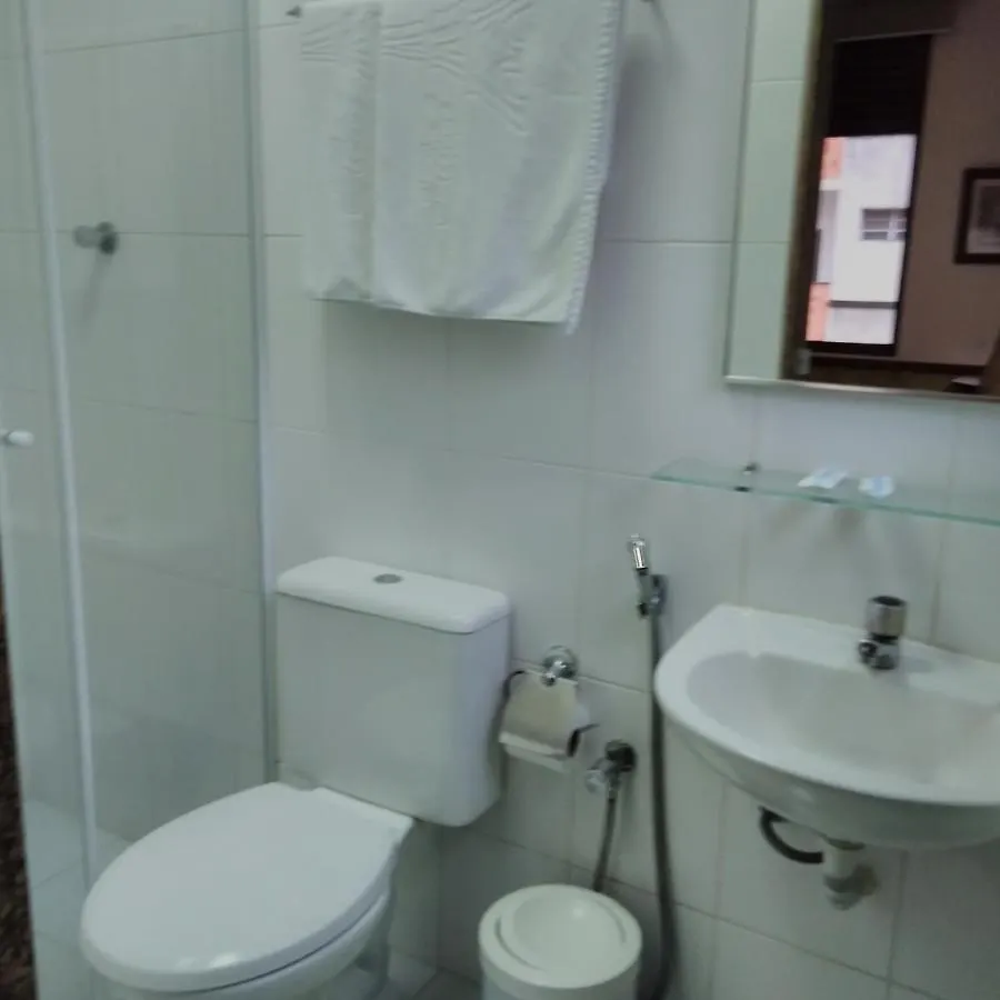 Hotel Paris São Paulo 2*,